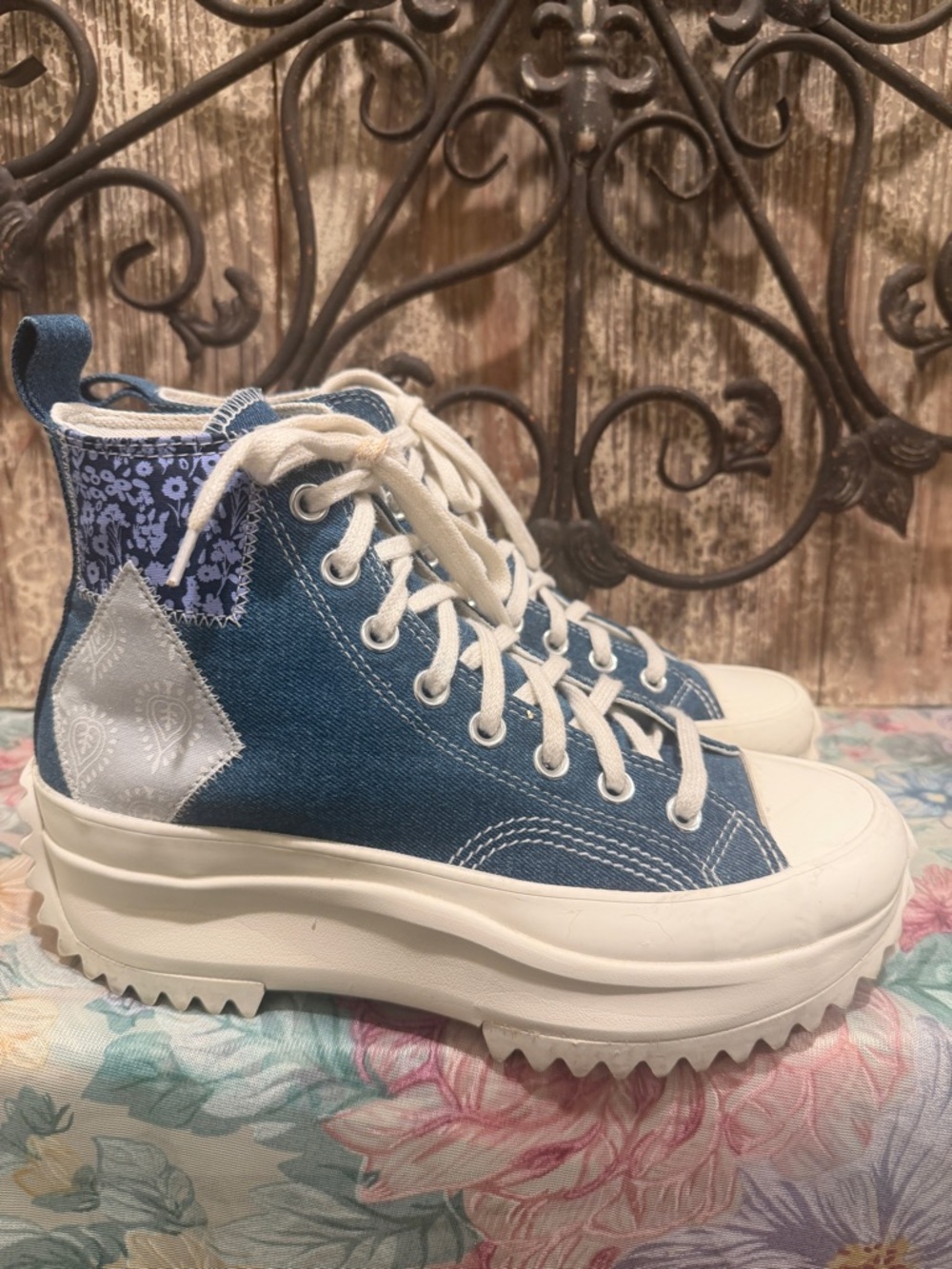 Converse Women's Run Star Hike Hi Canvas A02231C Goldtone/Egret Size 9 women